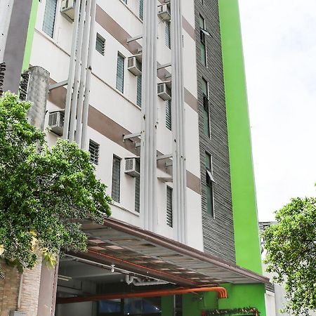 Oyo 442 Ipark Hotel Cebu Екстер'єр фото