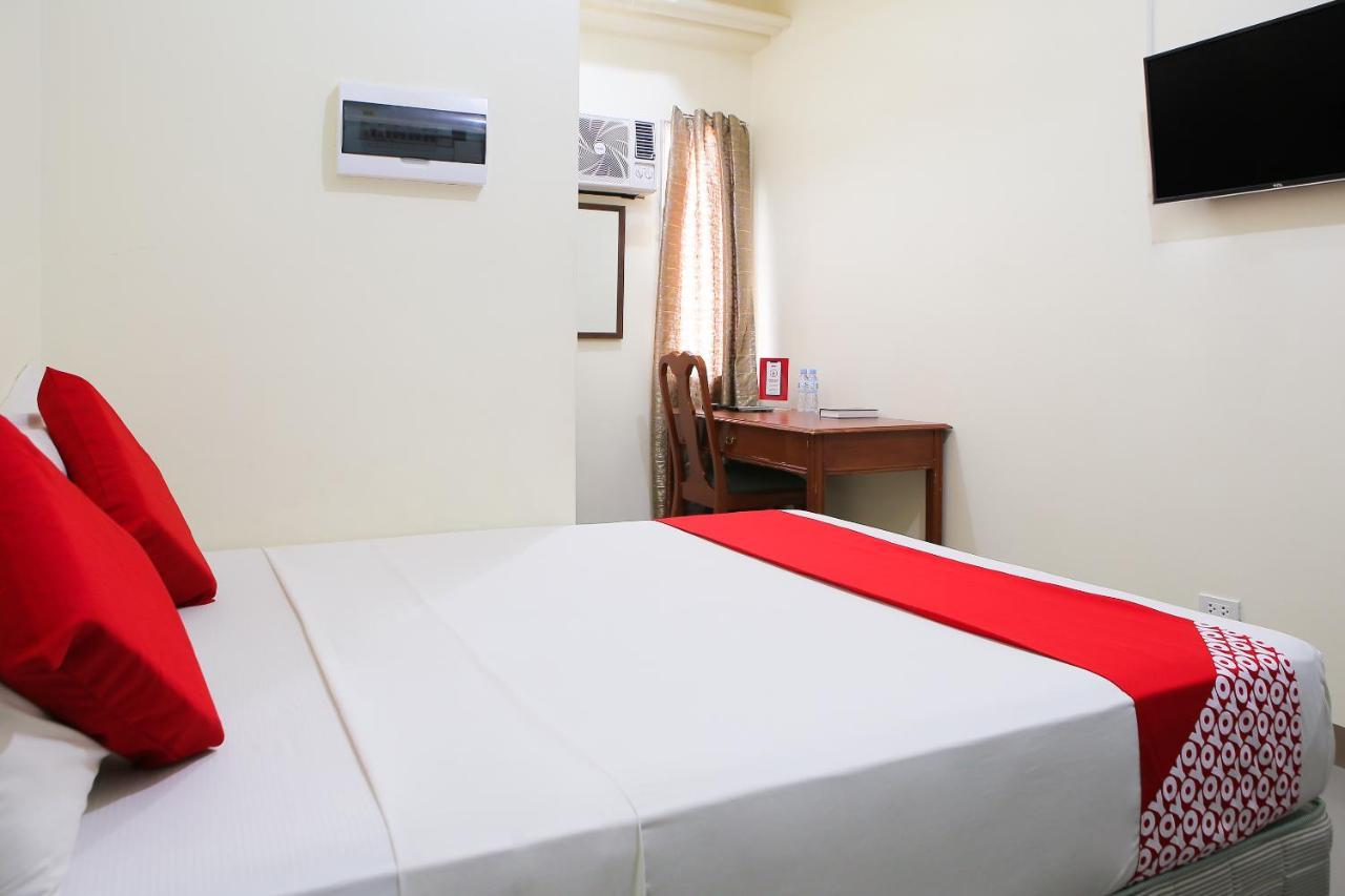 Oyo 442 Ipark Hotel Cebu Екстер'єр фото