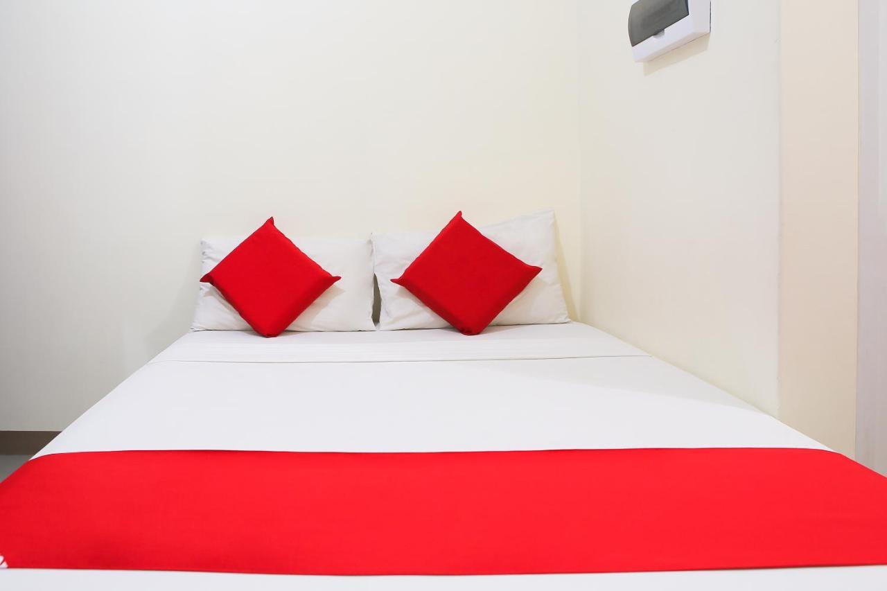Oyo 442 Ipark Hotel Cebu Екстер'єр фото