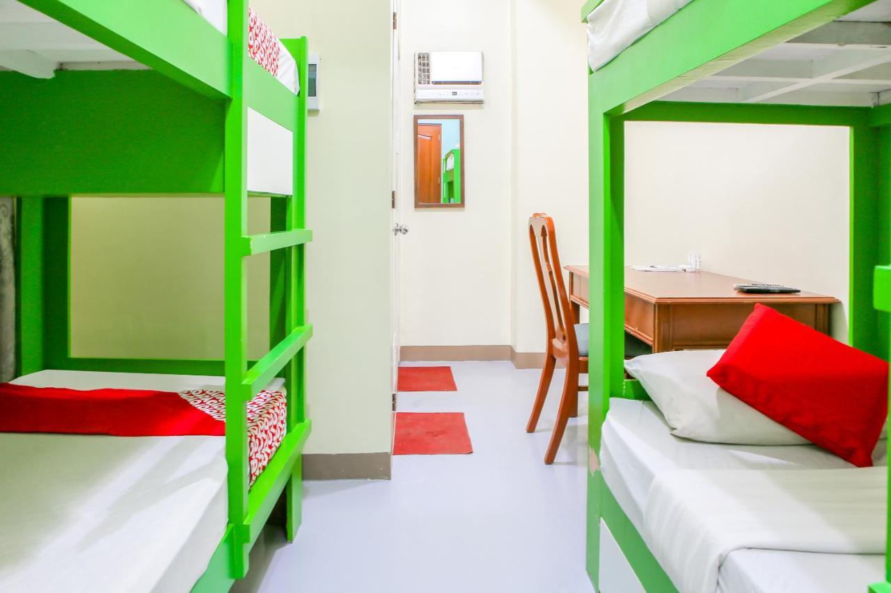 Oyo 442 Ipark Hotel Cebu Екстер'єр фото