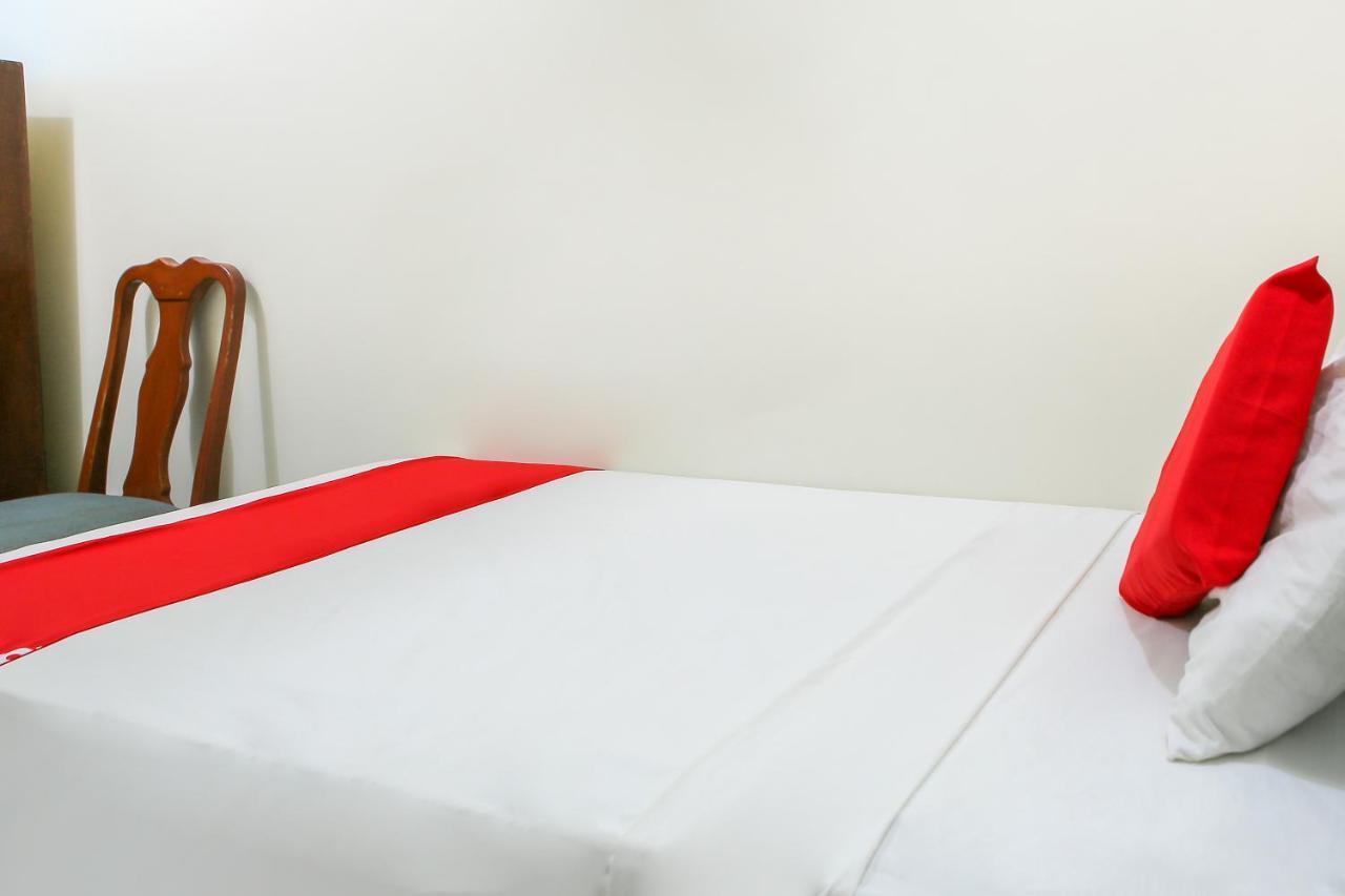 Oyo 442 Ipark Hotel Cebu Екстер'єр фото